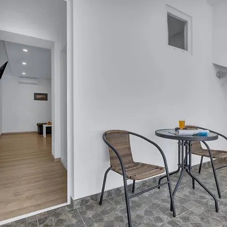 Sunny Garden Ana * ماكارسكا