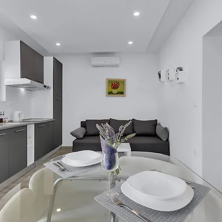 Sunny Garden Ana شقة ماكارسكا