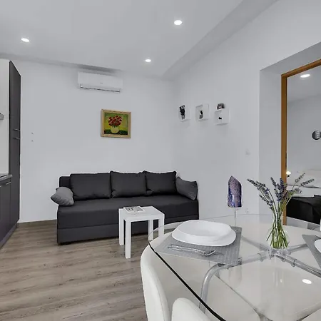 Sunny Garden Ana شقة