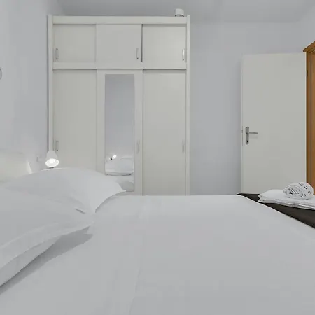 Sunny Garden Ana * ماكارسكا