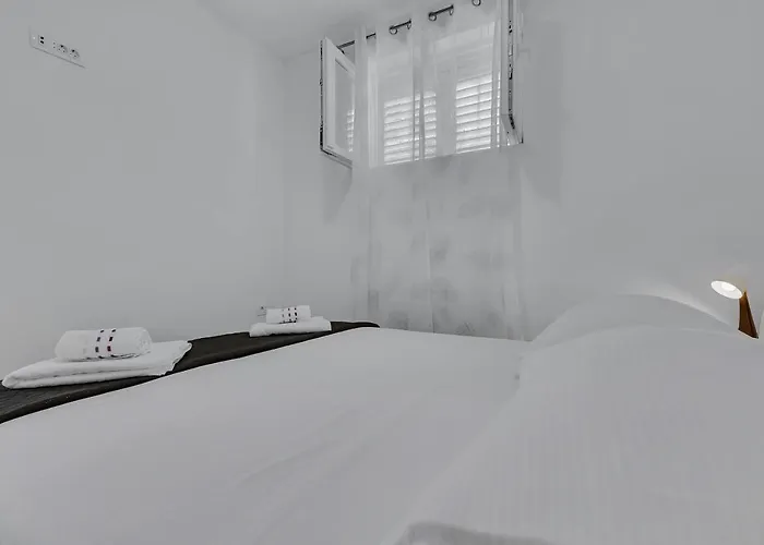 Sunny Garden Ana Apartament