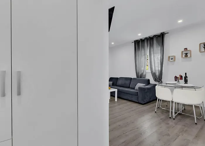 Sunny Garden Ana Apartament *